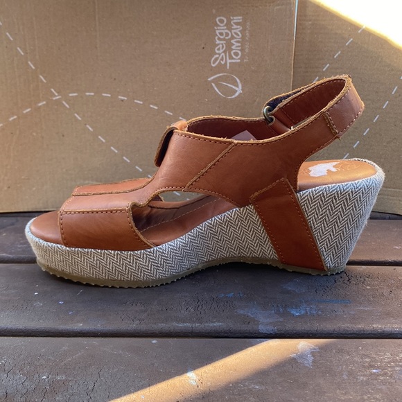 Sergio Tomani Janice Wedge sandals NIB size 36 - Picture 3 of 5